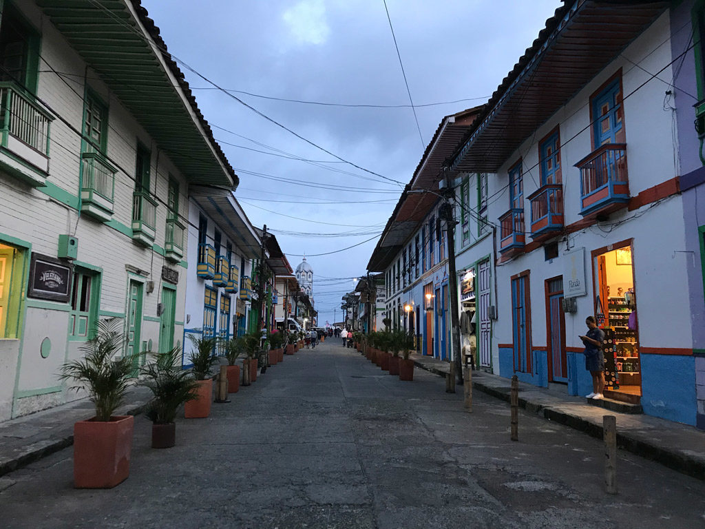 Dans les rues de Filandia en Colombie